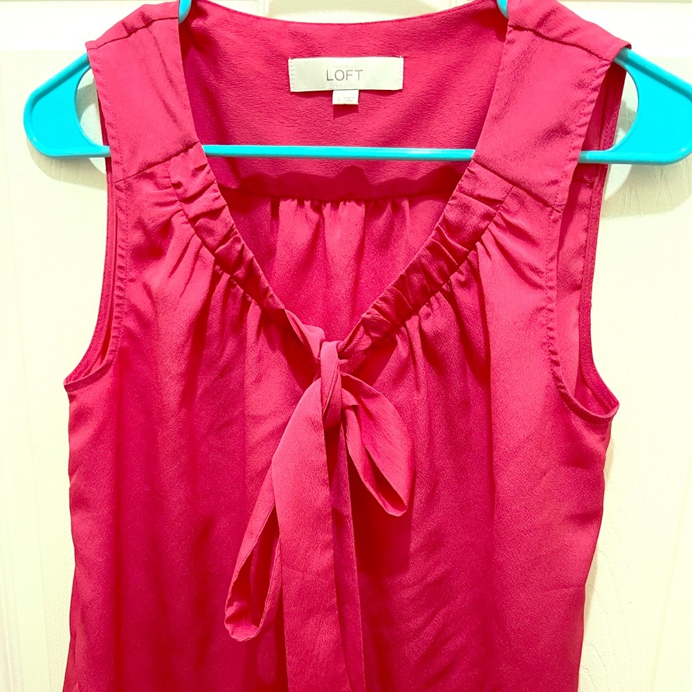 LOFT Ann Taylor Fuchsia Top. NWOT.